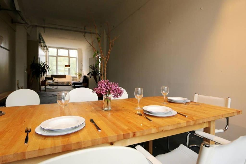 200Qm Loft For Friends And Family - On The Spree! Daire Berlin Dış mekan fotoğraf